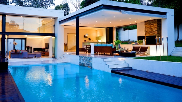 Cash is Queen: Female Buyers Winning in Real Estate