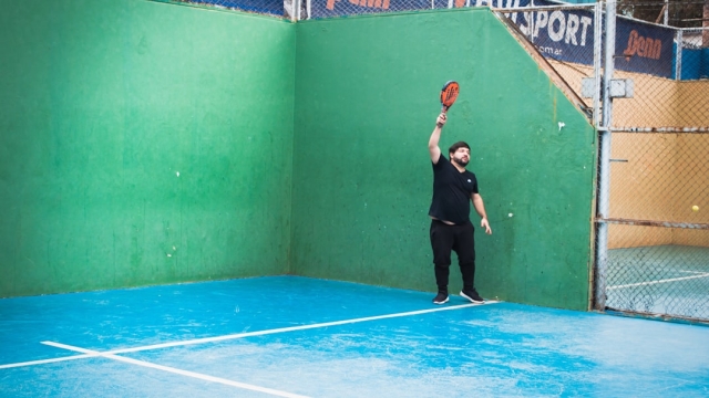 Understanding the Role of Padel Court Professionals