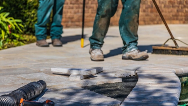Essential Elements of Poolside Landscaping